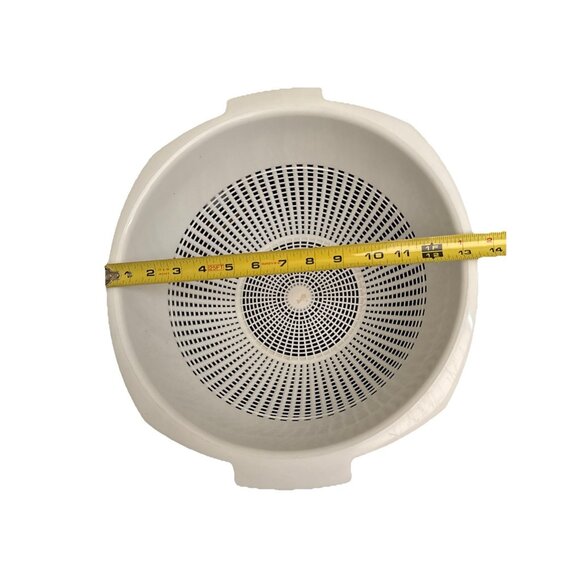 Vintage XL Pasta Colander Strainer Discontinued Square Round White Plastic 15x13 - Picture 7 of 8
